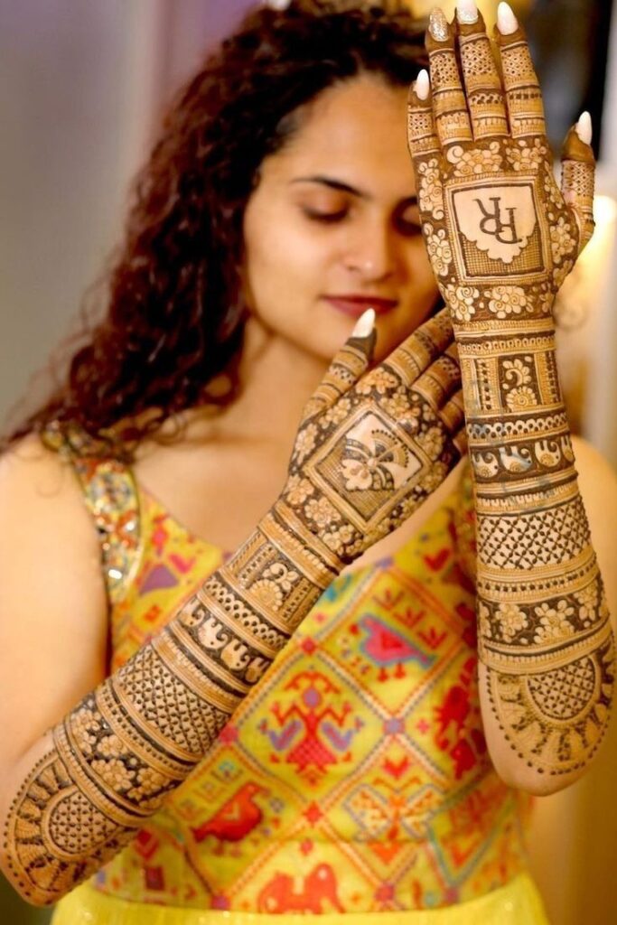 Latest Back Hand Bridal Mehndi Design