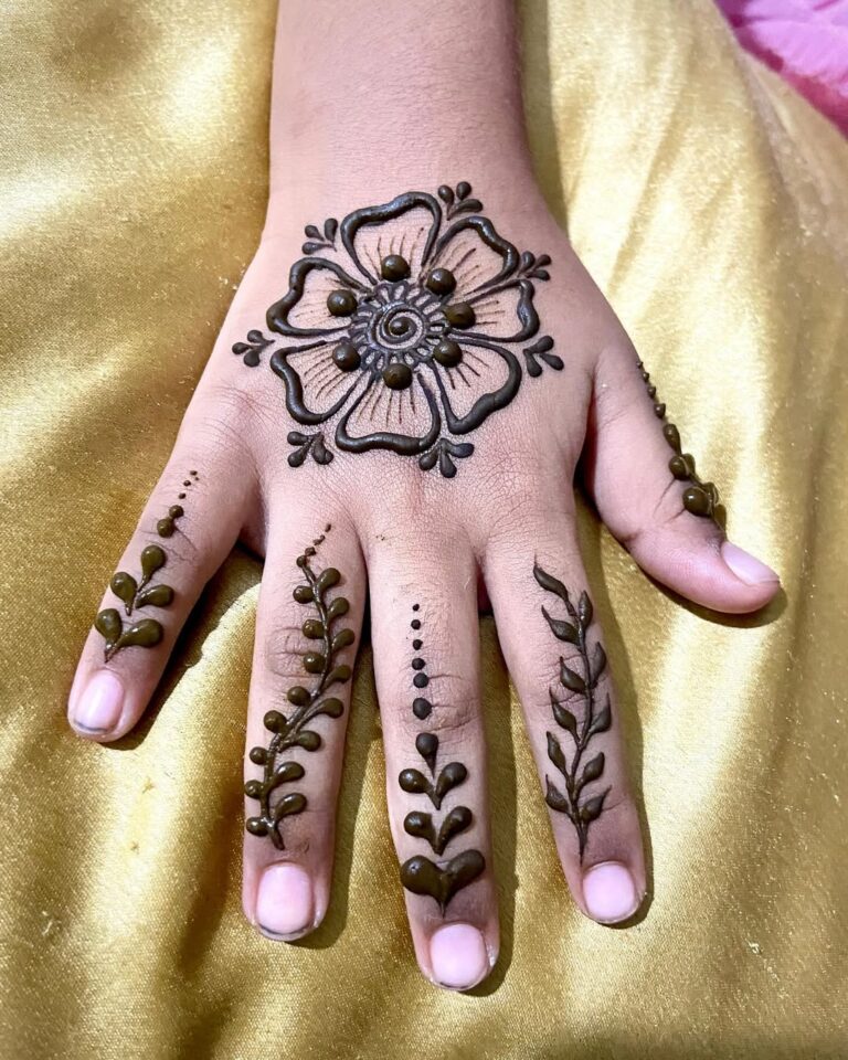 Mehndi Designs for Kids with a Minimalist Look