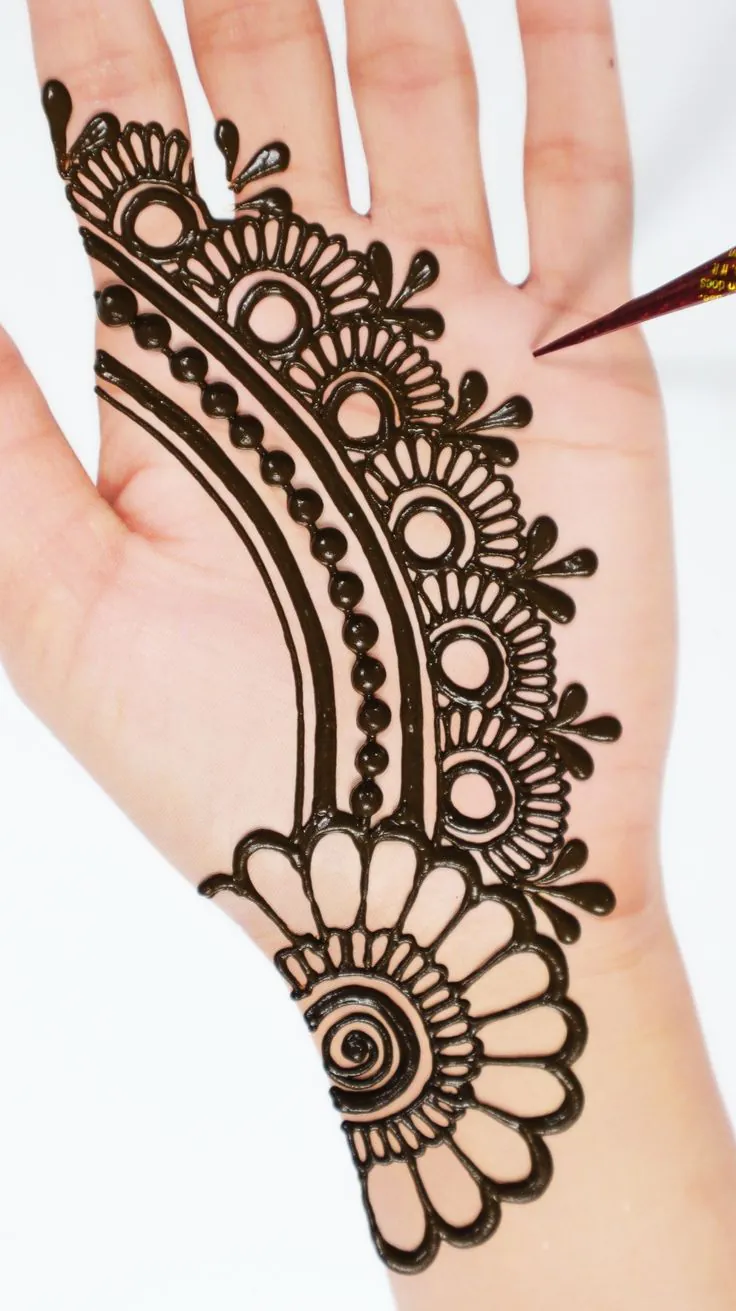 Arabic Simple Mehndi Designs for Kids with Floral Patterns