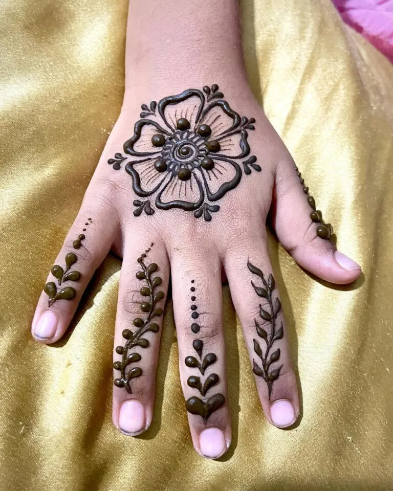 Mehndi Designs for Kids with a Minimalist Look