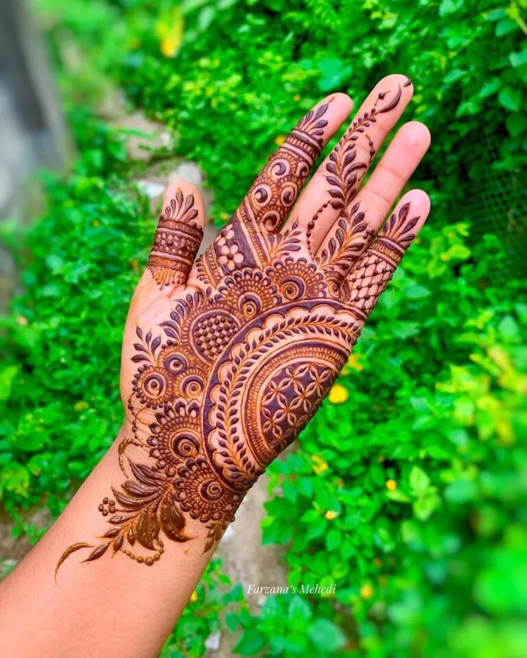 Exquisite and Unique Royal Front Hand Mehndi with Bold Strokes