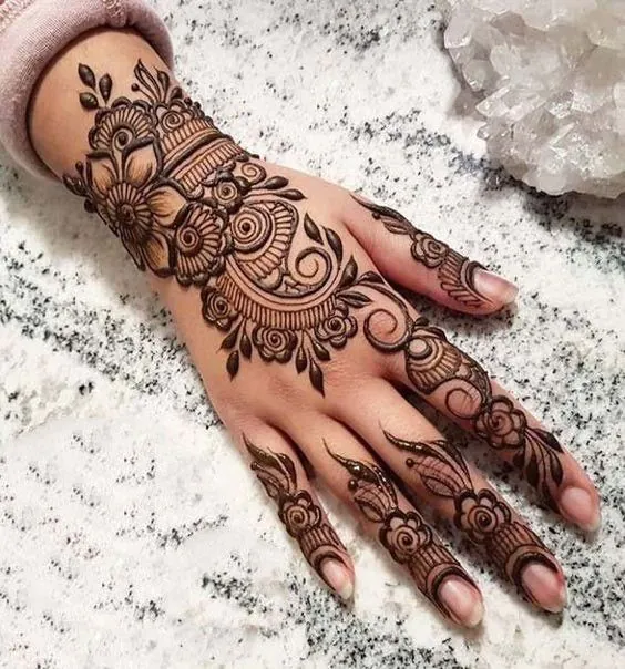 simple left hand mehndi designs