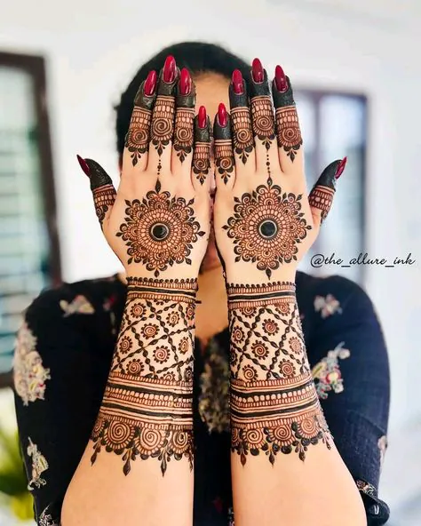 Back Hand Bengali Mehndi Designs