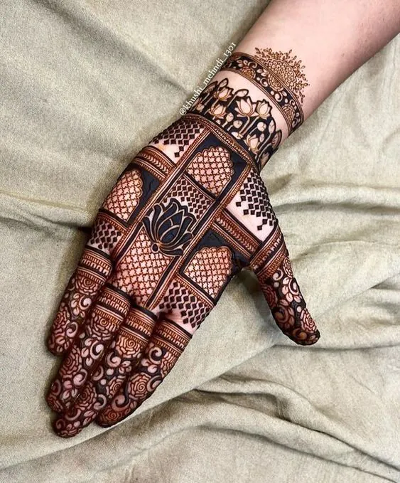 Front Hand Bengali Mehndi Design