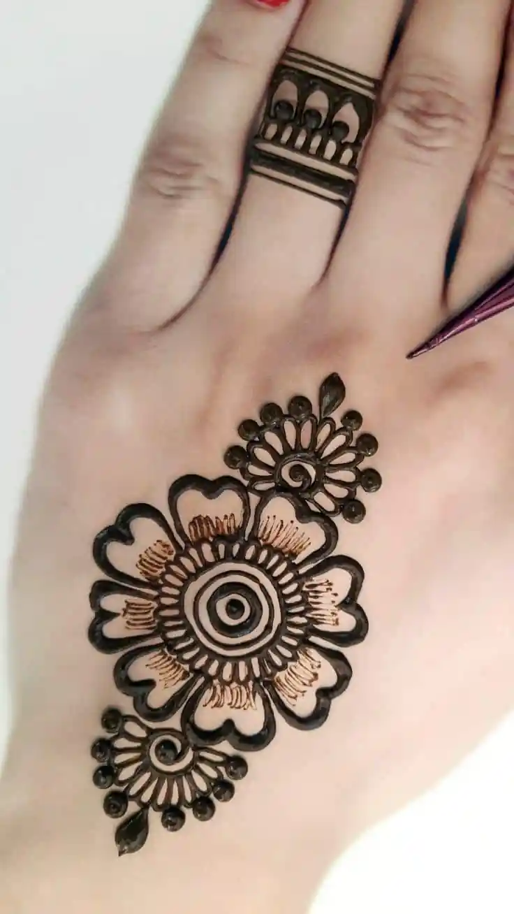 Easy Simple Mehndi Designs for Kids Step by Step with Elegant Curves